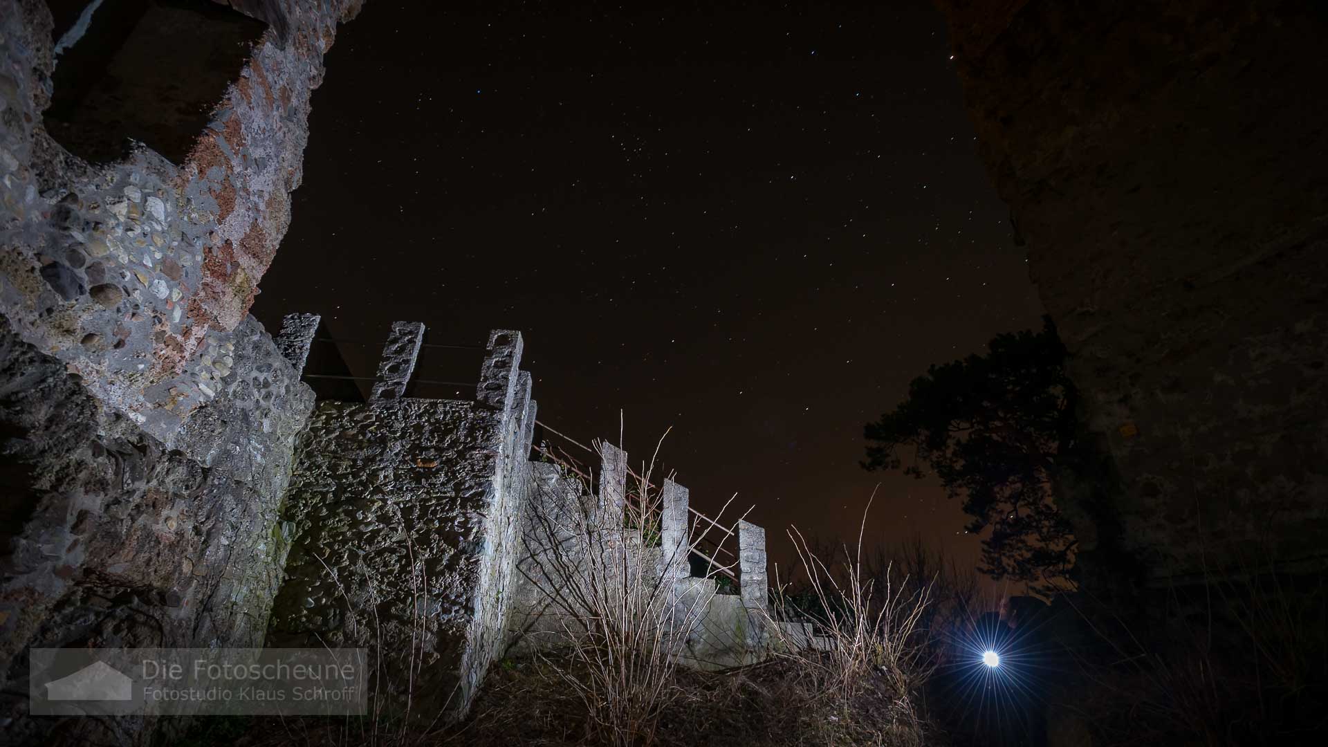 Nachts auf der Ruine Alt-Boman