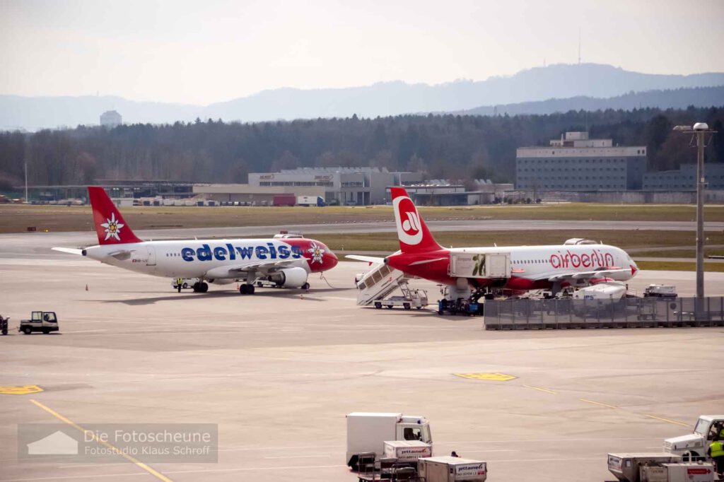 Flugzeuge auf dem Flughafen Zürich