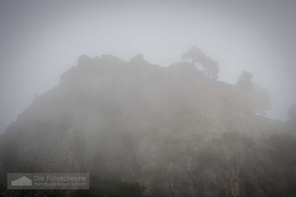 Hohentwiel im Nebel