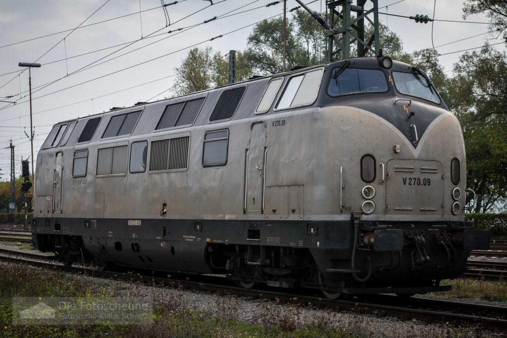 V200.1 121 / V270.09 im Güterbahnhof Radolfzell