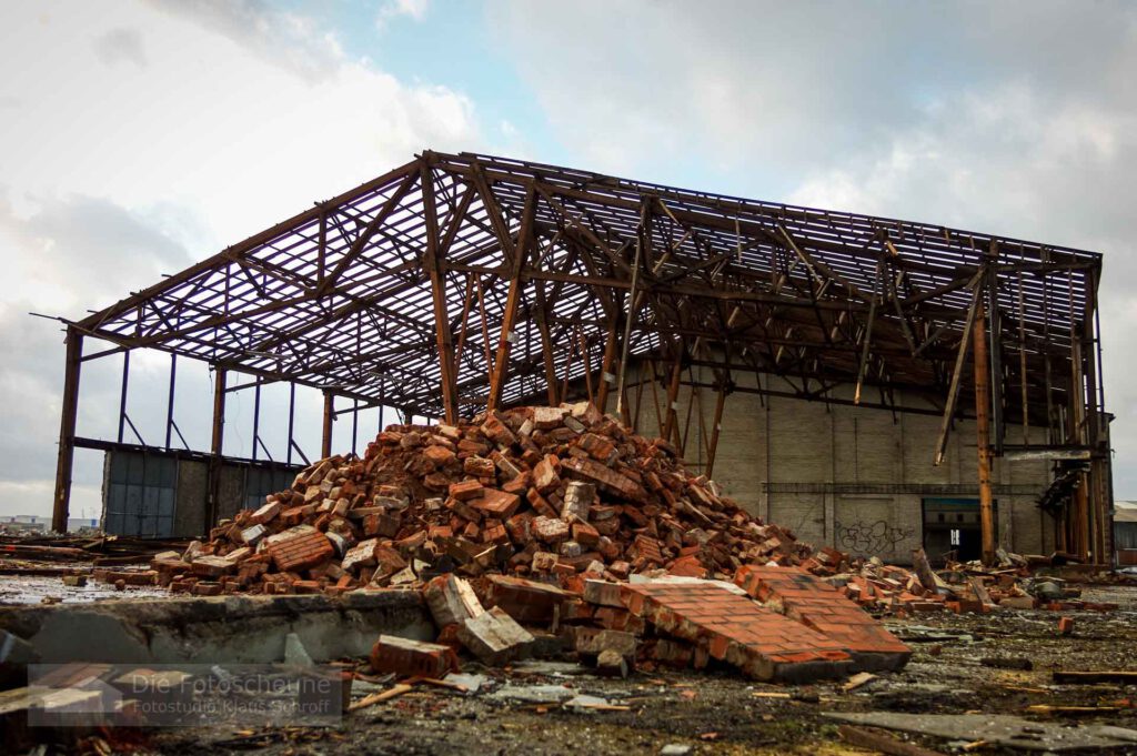 Alte Lagerhalle im Hamburger Hafen