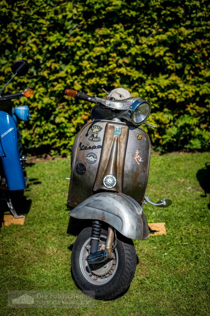 Alte Vespa beim Oldtimertreffen