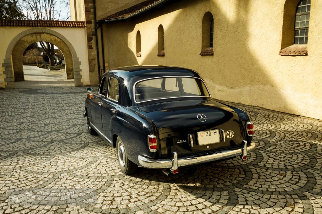 Mecedes Ponton im Klosterhof Reichenau