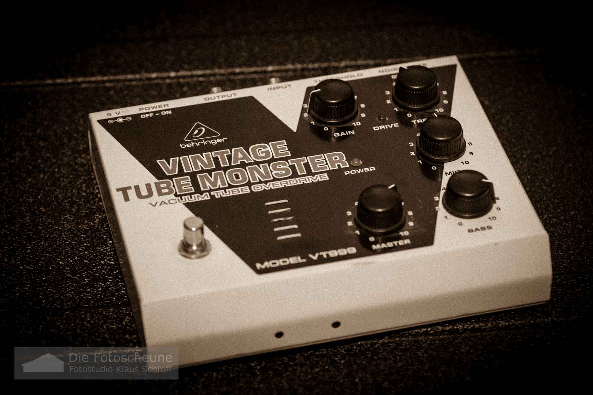 Review Behringer VT999 Vintage Tube Monster