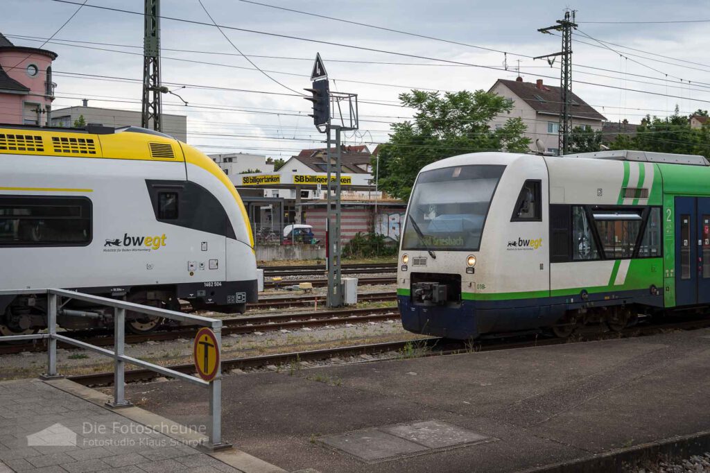 moderneer Nachverkehr auf der Schiene in der Ortenau