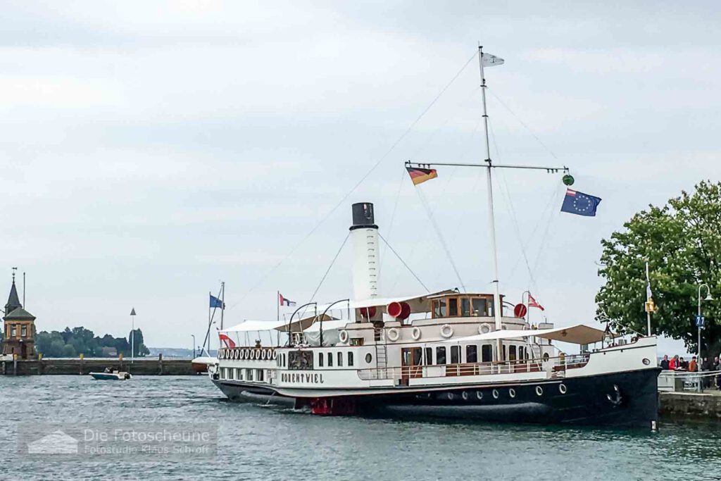 Dampfschiff Hohentwiel im Hafen Konstanz