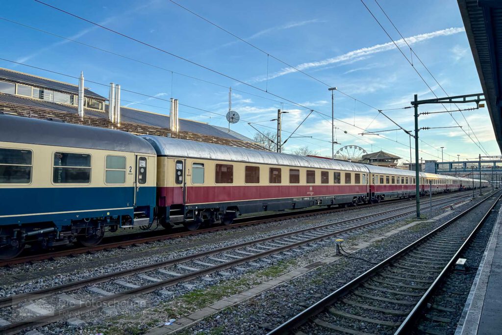InterCity Schnellzugwagen in Konstanz